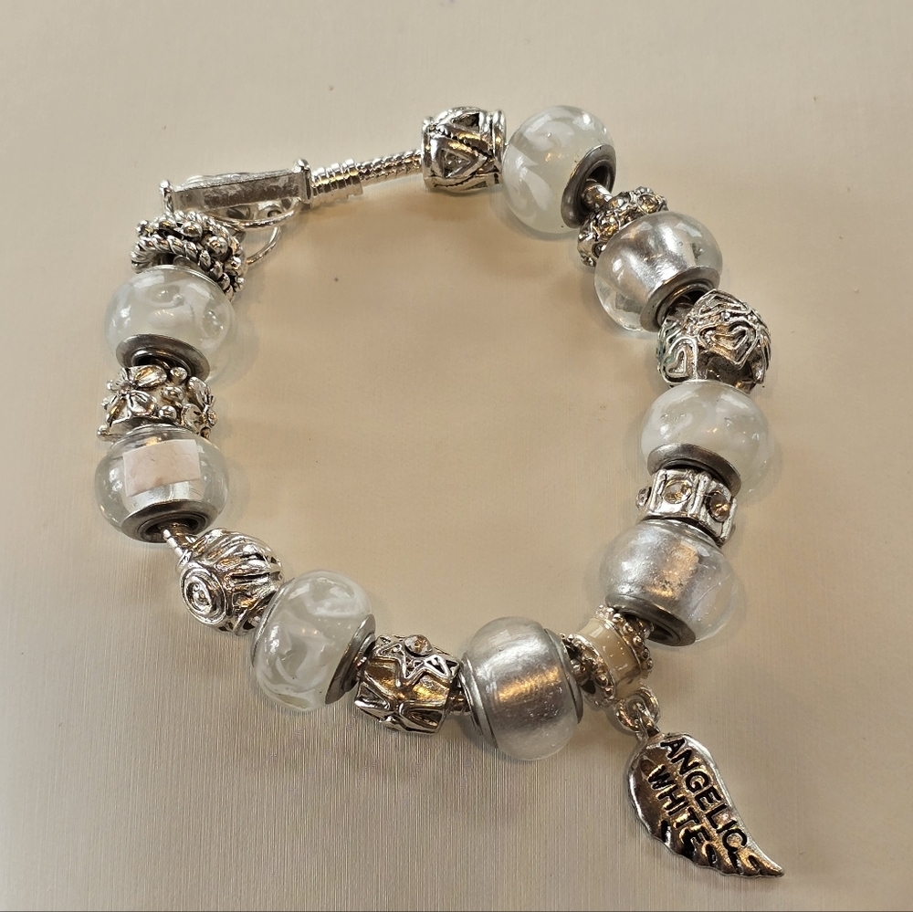Willabee & Ward Silver Pearlescent Glass Bead Charm Bracelet